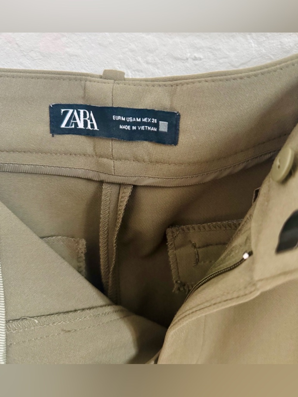 ZARA Women’s Olive Green Pleated Pants size Medium - Picture 5 of 5
